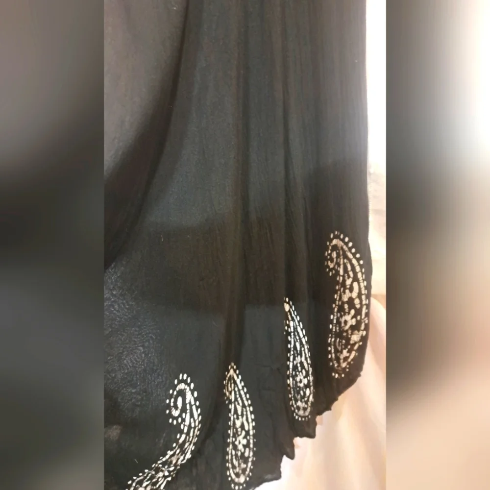 Floral Embroidered Black Dress - Picture 8 of 8
